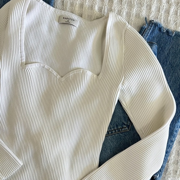 Babaton White Sweetheart Neckline Top ✨🦀 - Picture 4 of 6
